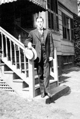hp-lovecraft-stair-photo