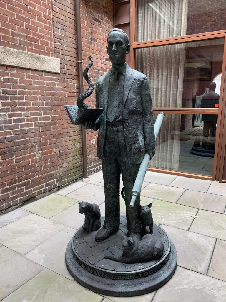 statue-of-lovecraft-rhodes-island