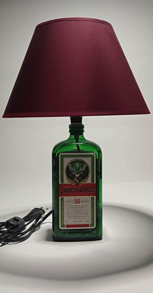 03_HerbHunter_Jaggermeister_bottlelamp_front