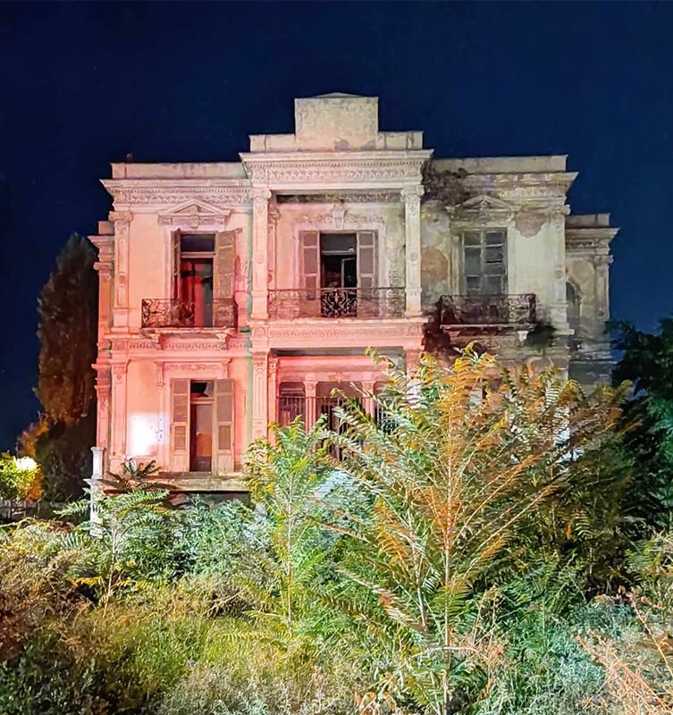 Salem mansion_coloured_by deth-800